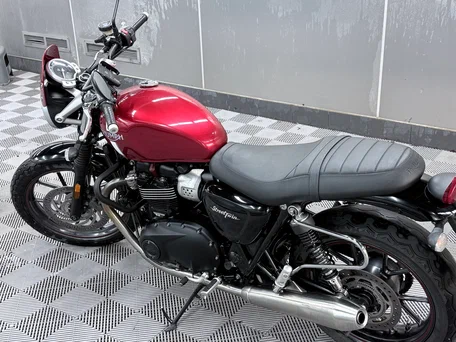 2016 Triumph Street Twin, красный, 650000 рублей, вид 5