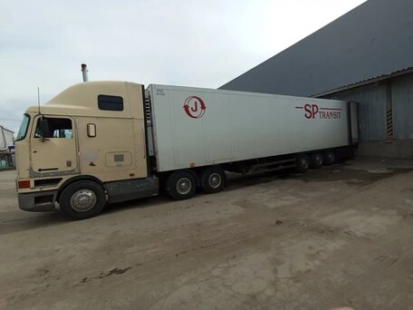 1998 International 4000 Series, бежевый, 2900000 рублей, вид 2