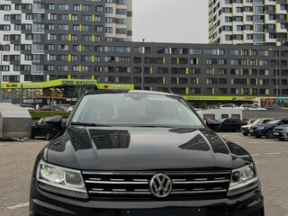 2020 Volkswagen Tiguan II, чёрный, 2630000 рублей, вид 1