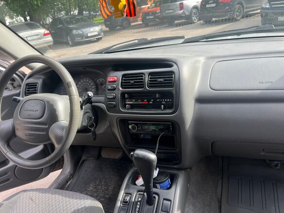 2000 Chevrolet Tracker II, серебристый, 350000 рублей - вид 10
