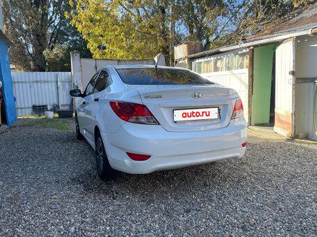 2014 Hyundai Solaris I, белый, 750000 рублей, вид 5