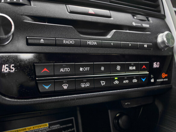 2019 Lexus RX 350L IV Рестайлинг, серый, 4290000 рублей - вид 18