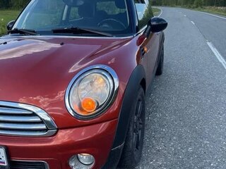 2010 Mini Hatch Cooper II (R56) Рестайлинг, оранжевый, 970000 рублей, вид 1