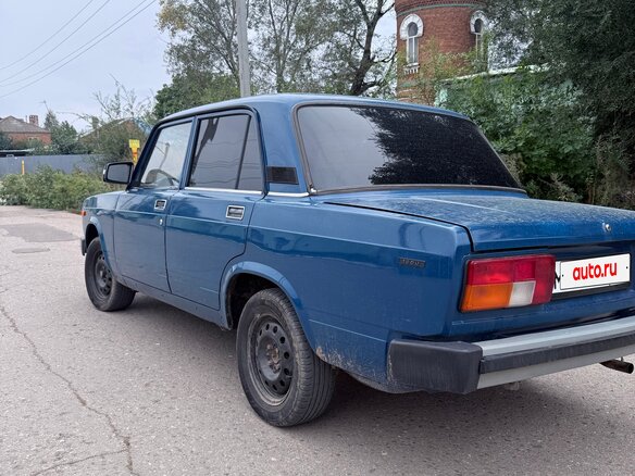 2002 Lada (ВАЗ) 2105, синий, 130000 рублей - вид 2