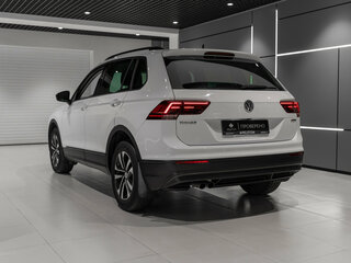 2019 Volkswagen Tiguan II, белый, 2470000 рублей, вид 4