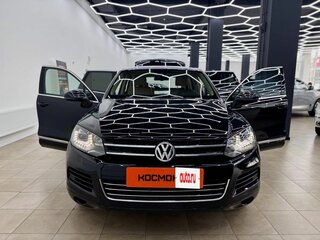 2010 Volkswagen Touareg II, чёрный, 2300000 рублей, вид 3