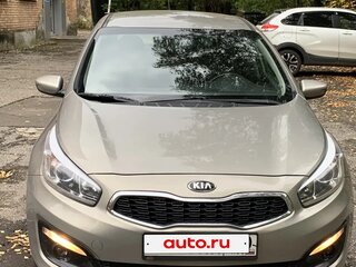 2016 Kia Ceed II Рестайлинг, серебристый, 1300000 рублей, вид 2