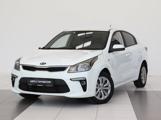2020 Kia Rio IV, белый, 1178000 рублей, вид 1