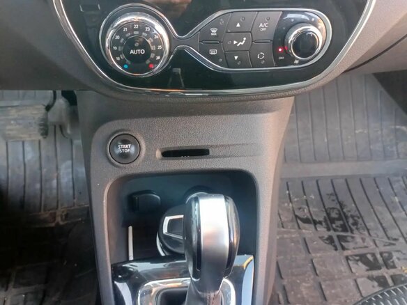 2017 Renault Kaptur I, белый, 1200000 рублей - вид 6