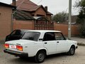 2002 Lada (ВАЗ) 2105, белый, 140000 рублей - вид 3