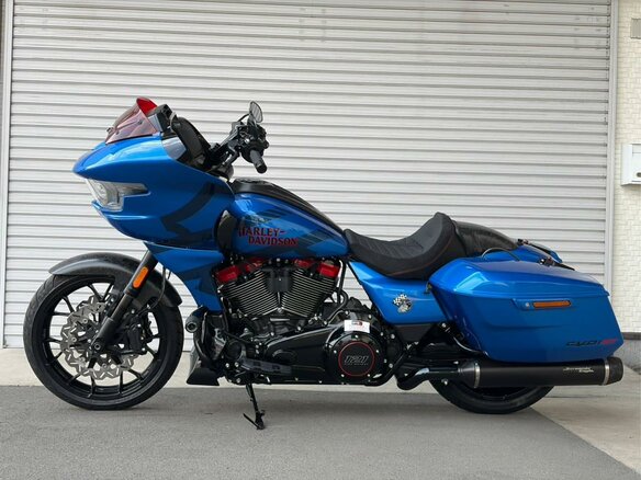 2026 Harley-Davidson CVO Road Glide ST, синий, 5699000 рублей