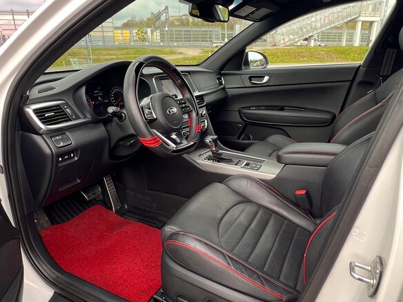 2019 Kia Optima IV Рестайлинг, белый, 2570000 рублей - вид 7