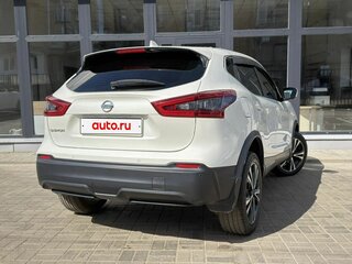 2019 Nissan Qashqai II Рестайлинг, белый, 1780000 рублей, вид 4