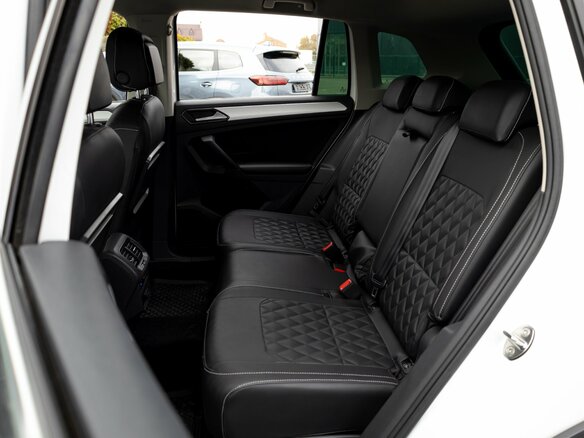 2017 Volkswagen Tiguan II, белый, 1995000 рублей - вид 16