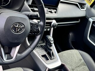 2022 Toyota RAV4 V (XA50), белый, 3800000 рублей, вид 5