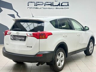 2013 Toyota RAV4 IV (XA40), белый, 1770000 рублей, вид 3