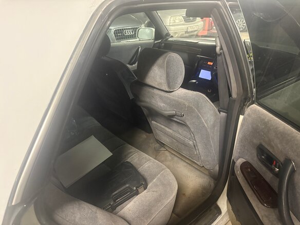 1996 Toyota Crown X (S150), белый, 450000 рублей - вид 4