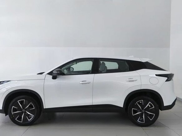 2026 Omoda C5 I Рестайлинг, белый, 2399000 рублей - вид 5