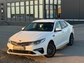 2018 Kia Optima IV Рестайлинг, белый, 2150000 рублей - вид 2