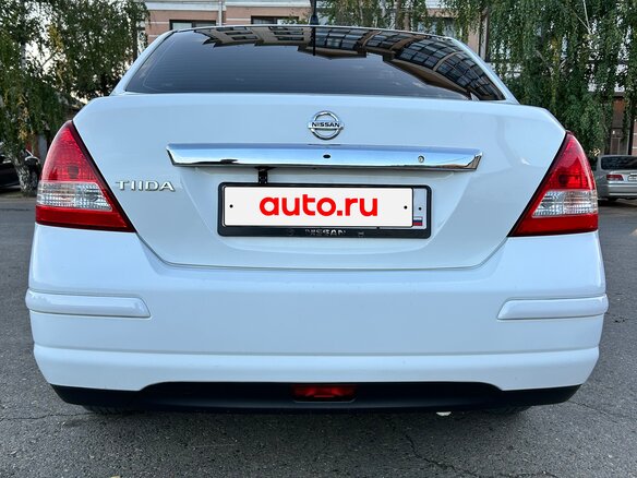 2008 Nissan Tiida I, белый, 720000 рублей - вид 4