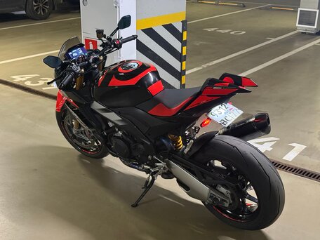 2025 Aprilia Tuono V4, красный, 2250000 рублей, вид 4
