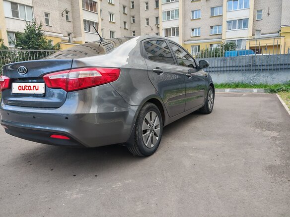 2012 Kia Rio 4-speed III, серый, 800000 рублей - вид 5