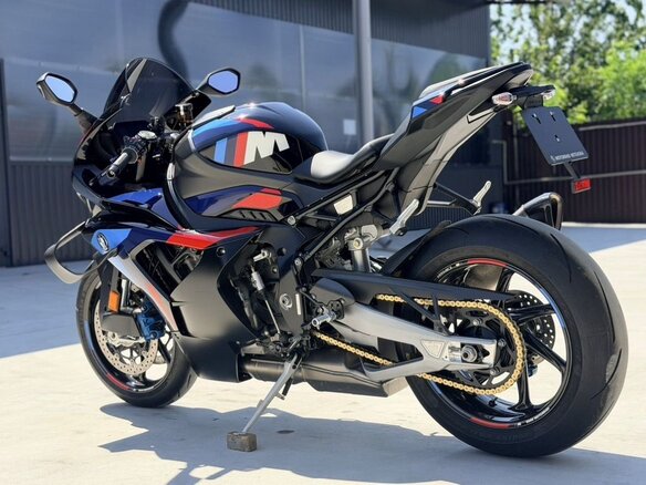 2025 BMW M 1000 RR, чёрный, 3999999 рублей - вид 5