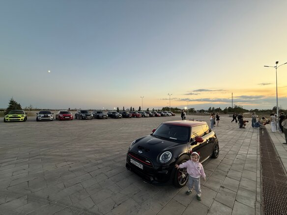 2016 Mini Hatch JCW III (F55/F56), чёрный, 1950000 рублей - вид 1
