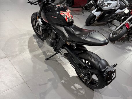 2021 Triumph Trident 660, чёрный, 785000 рублей, вид 5
