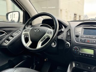2014 Hyundai ix35 I Рестайлинг, белый, 1215000 рублей, вид 3