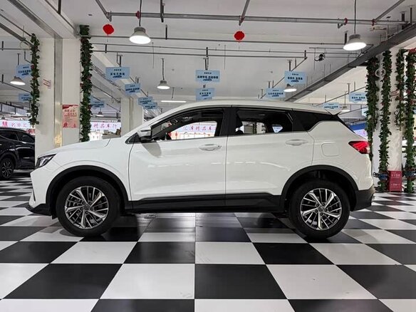 2022 Geely Binyue I Рестайлинг, белый, 1190000 рублей - вид 6
