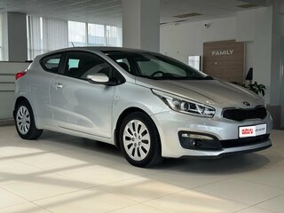 2016 Kia Ceed II Рестайлинг, серебристый, 940000 рублей, вид 3