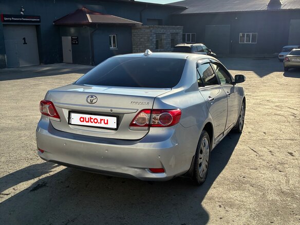 2011 Toyota Corolla X (E140, E150) Рестайлинг, серебристый, 854000 рублей - вид 3