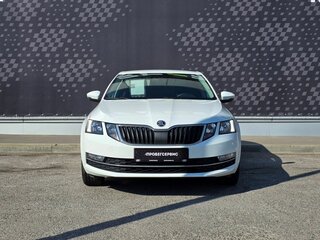 2017 Skoda Octavia III (A7) Рестайлинг, белый, 1550000 рублей, вид 5