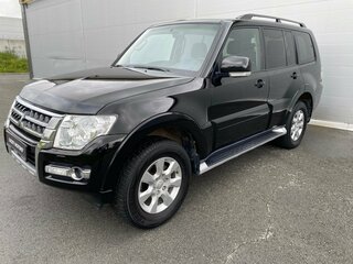 2015 Mitsubishi Pajero IV Рестайлинг 2, чёрный, 2424000 рублей, вид 4