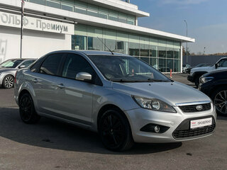 2010 Ford Focus II Рестайлинг, серебристый, 647000 рублей, вид 3
