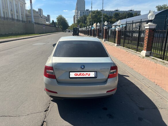 2014 Skoda Octavia III (A7), серебристый, 1100000 рублей - вид 2