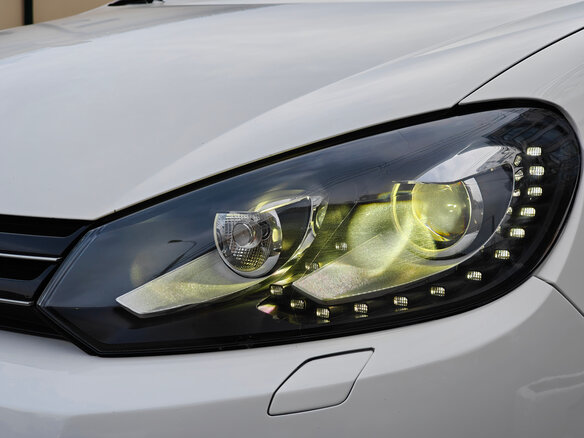 2011 Volkswagen Golf VI, белый, 999000 рублей - вид 8