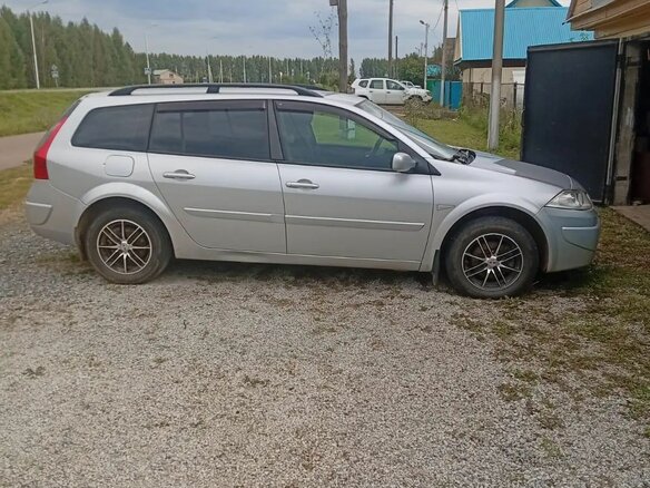 2007 Renault Megane II Рестайлинг, серый, 350000 рублей - вид 2