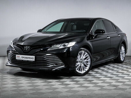 Toyota Camry VIII (XV70)