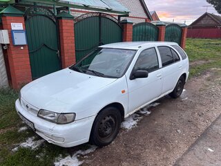 1997 Nissan Almera I (N15), белый, 130000 рублей, вид 1