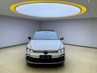 2023 Volkswagen Golf VIII, белый, 2061255 рублей, вид 2
