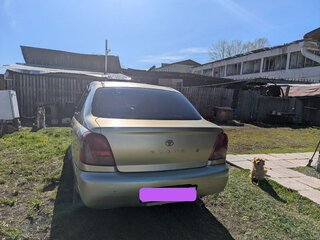2000 Toyota Platz, золотистый, 280000 рублей, вид 2