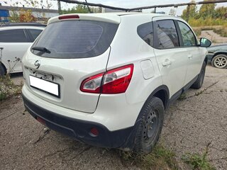 2013 Nissan Qashqai I Рестайлинг, белый, 862000 рублей, вид 3