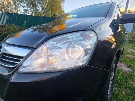 2011 Opel Zafira B Рестайлинг, чёрный, 748000 рублей, вид 2