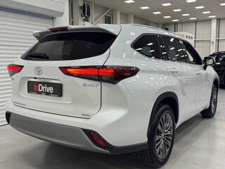 2026 Toyota Highlander IV (XU70), белый, 5320000 рублей, вид 4