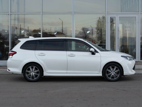 2015 Toyota Corolla Fielder XI (E160, E170, E180), белый, 1399000 рублей - вид 4