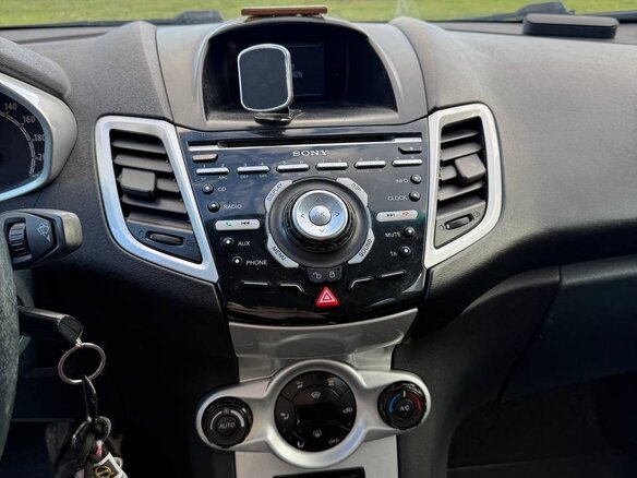 2012 Ford Fiesta Mk6, пурпурный, 480000 рублей - вид 12