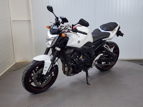 2010 Yamaha FZ1, белый, 499000 рублей, вид 4