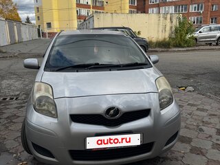 2005 Toyota Vitz II (XP90), серебристый, 550000 рублей, вид 1